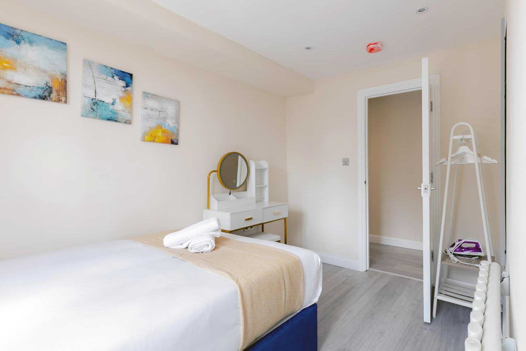 Two Bedroom Apartment Near Hyde Park And Oxford Street Лондон Екстер'єр фото