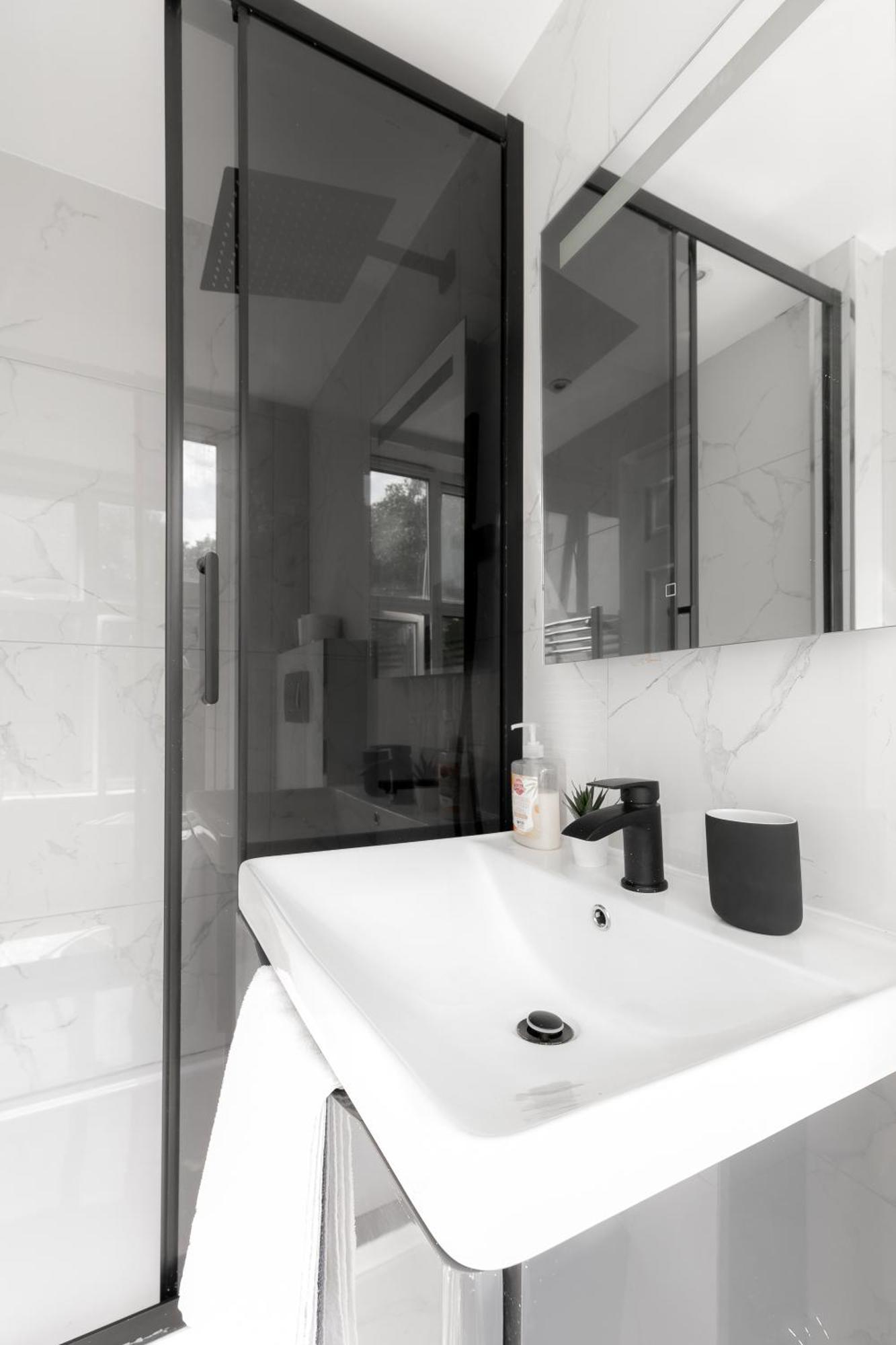 Two Bedroom Apartment Near Hyde Park And Oxford Street Лондон Екстер'єр фото